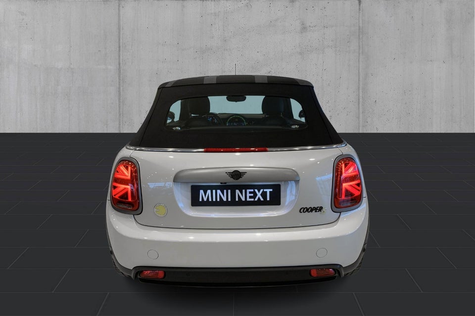 MINI Cooper SE Cabriolet 2d