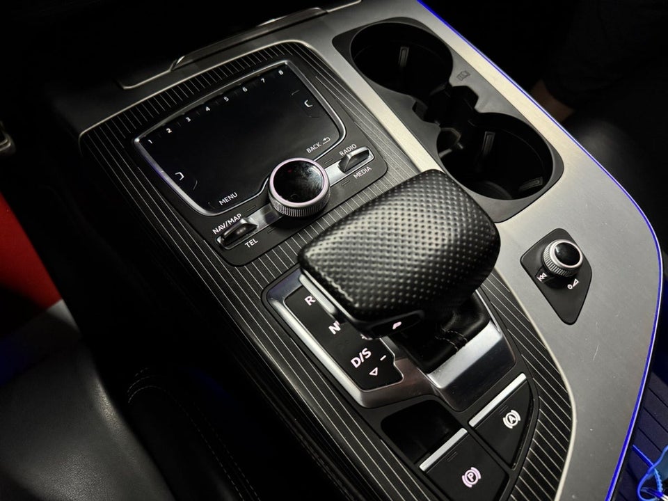 Audi Q7 3,0 TDi 272 S-line quattro Tiptr. 7prs 5d