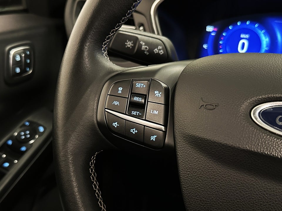 Ford Kuga 2,5 PHEV Vignale CVT 5d