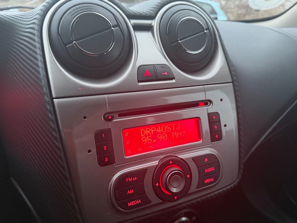 Alfa Romeo MiTo 1,3 JTD 95 Distinctive 3d