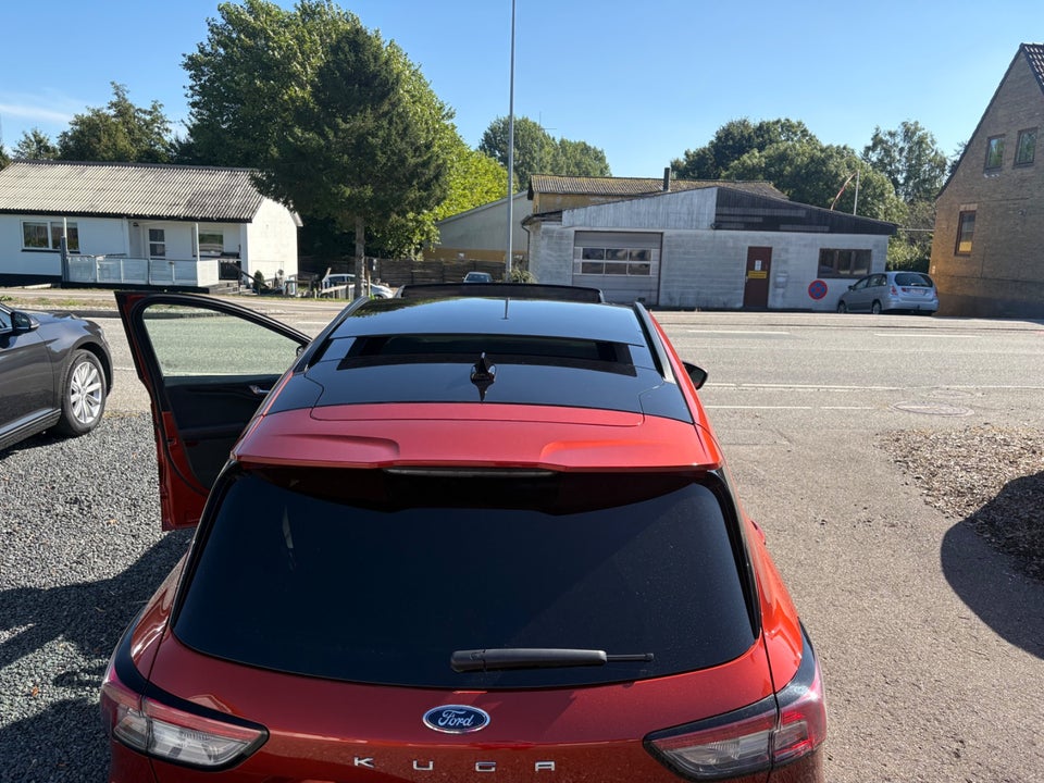 Ford Kuga 2,5 PHEV ST-Line X CVT 5d