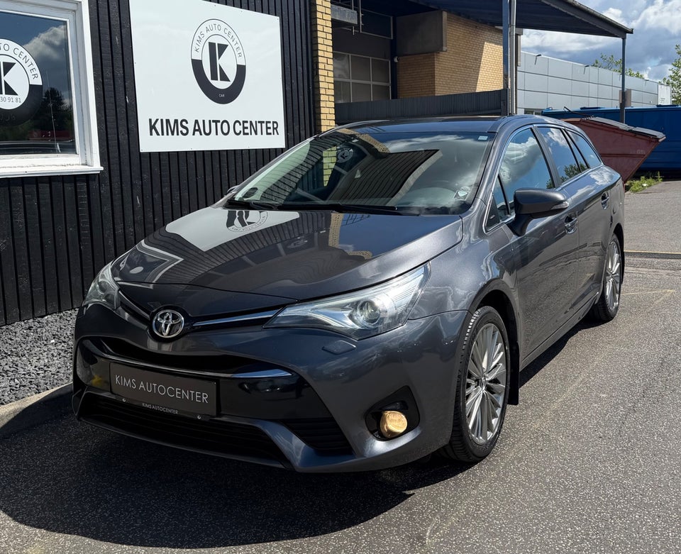 Toyota Avensis 1,8 VVT-i T2 Executive Touring Sports 5d