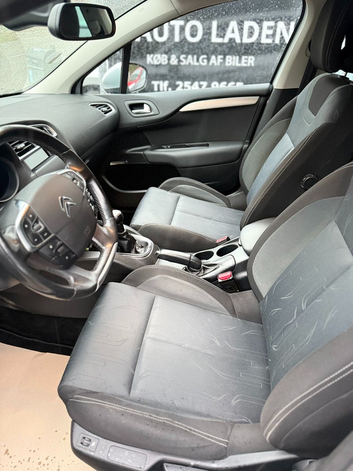 Citroën C4 1,6 e-HDi 112 Seduction 5d