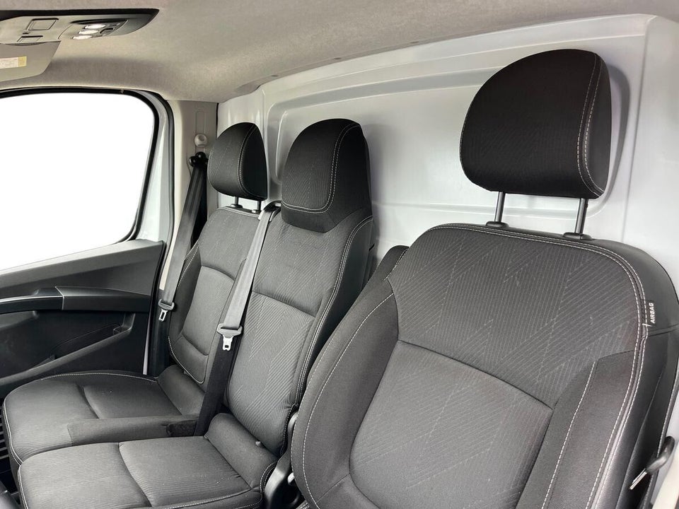 Nissan Primastar 2,0 dCi 150 L2H1 Tekna DCT Van