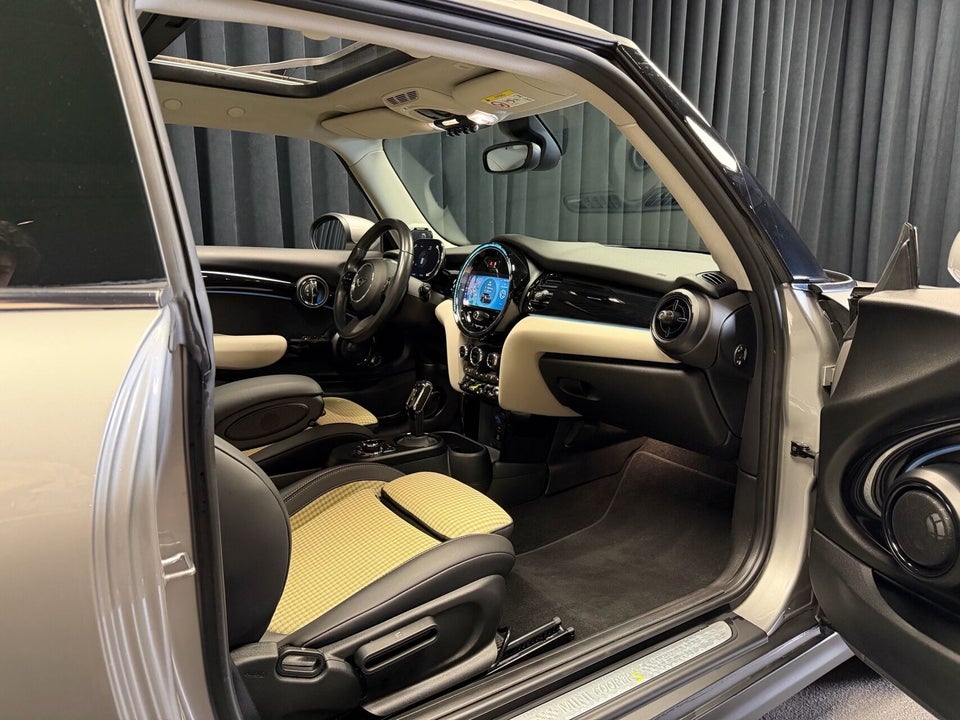 MINI Cooper SE Edition Premium Plus 3d