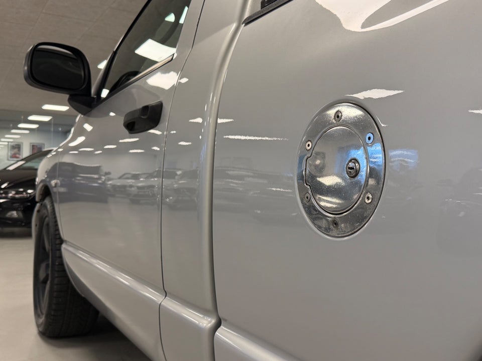 Dodge RAM 1500 4,7 V8 aut. 2d