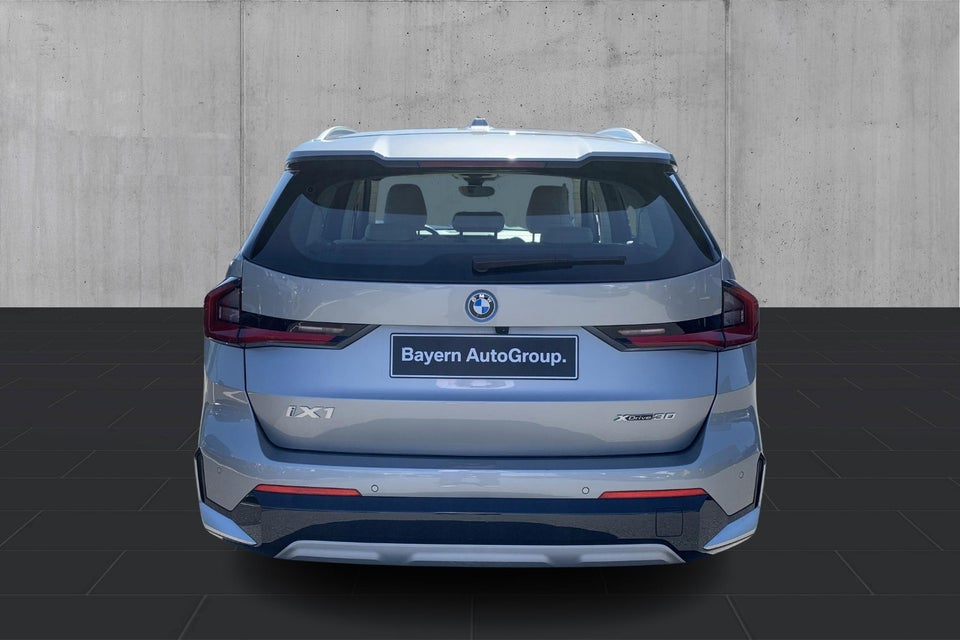 BMW iX1 xDrive30 5d
