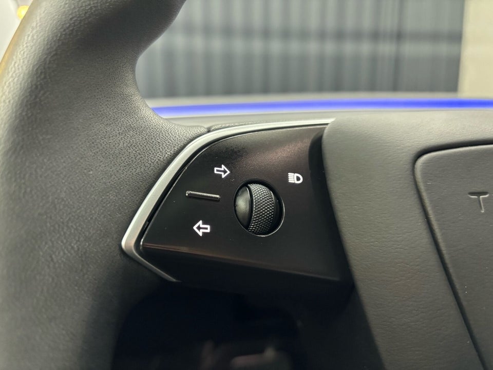 Tesla Model 3 RWD 4d