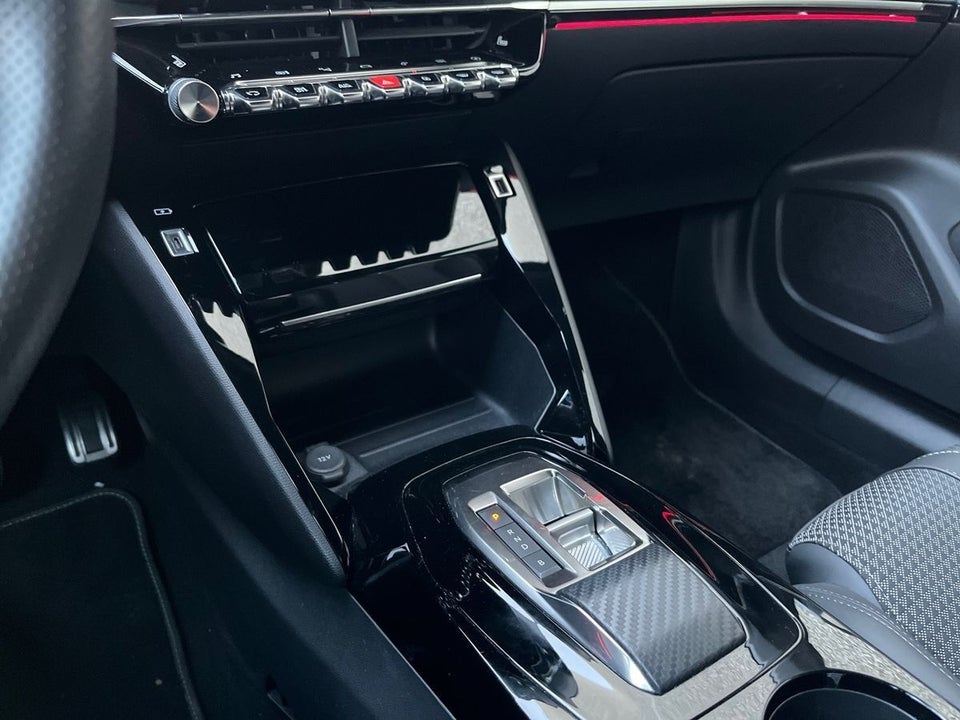 Peugeot e-2008 50 GT 5d