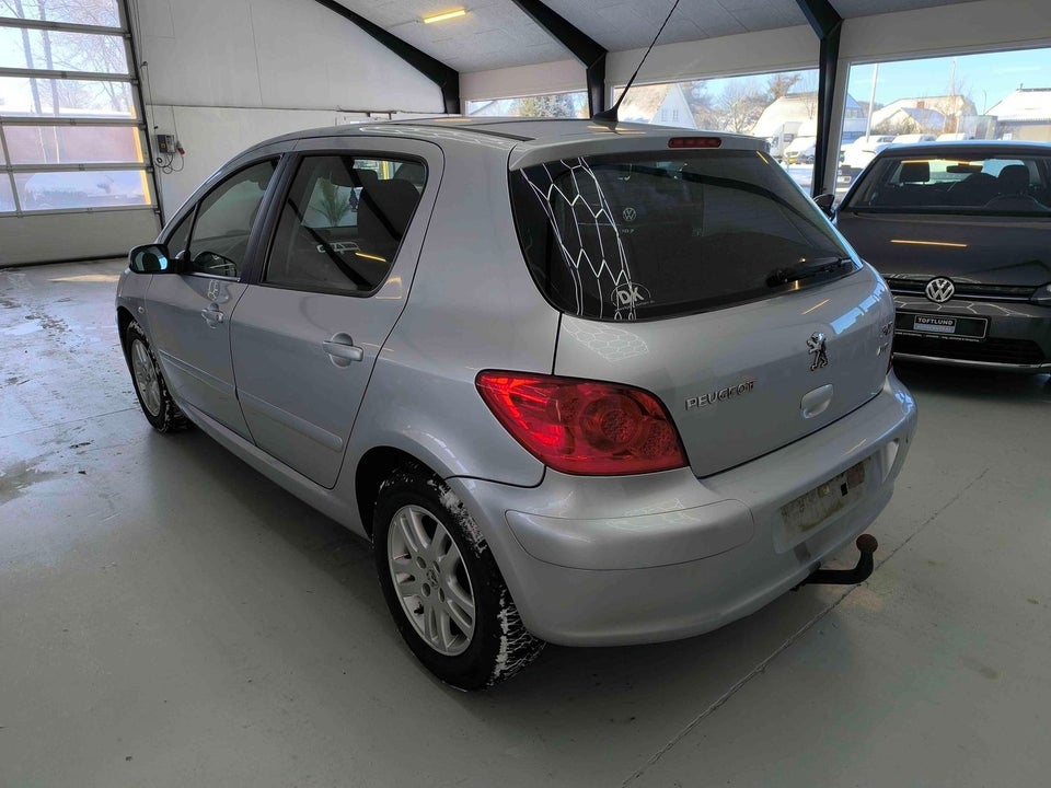 Peugeot 307 1,6 Edition aut. 5d