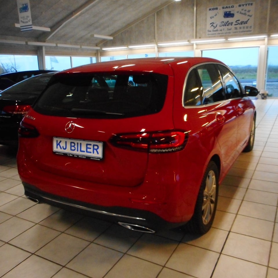 Mercedes B220 d 2,0 Progressive Line aut. 5d