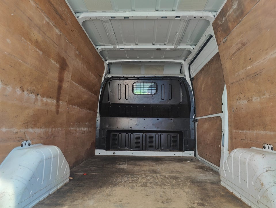 Ford Transit 300M Van 2,2 TDCi 125 Trend FWD 4d