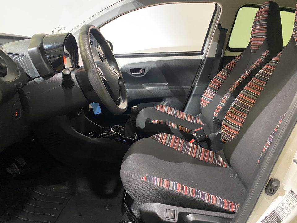 Citroën C1 1,0 VTi Shine 5d