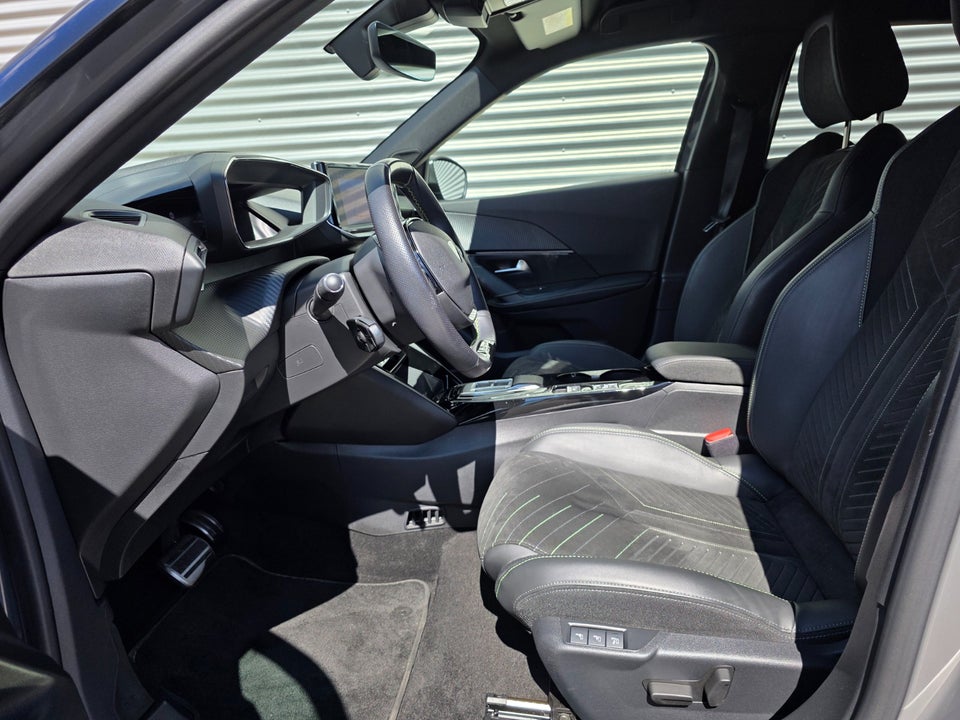 Peugeot e-2008 54 GT 5d