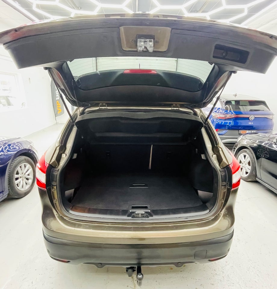 Nissan Qashqai 1,6 dCi 130 Tekna X-tr. 5d