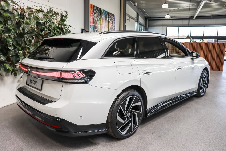 VW ID.7 77 Pro Tourer 5d