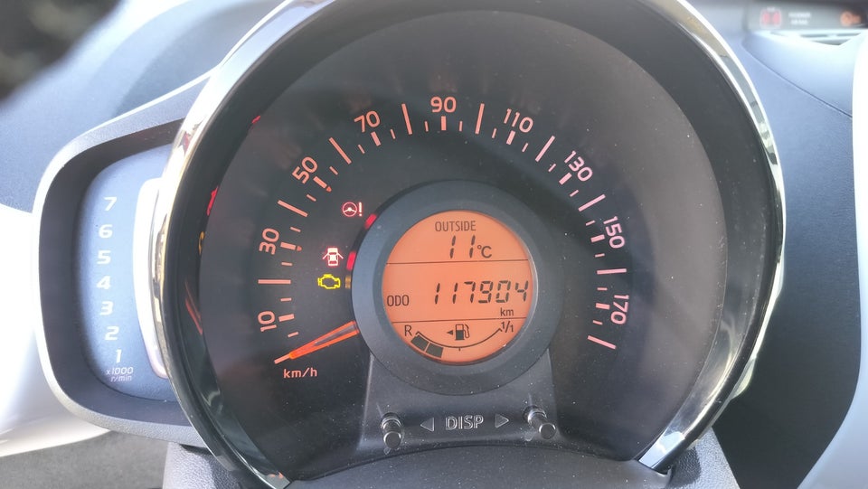 Toyota Aygo 1,0 VVT-i x-press 5d