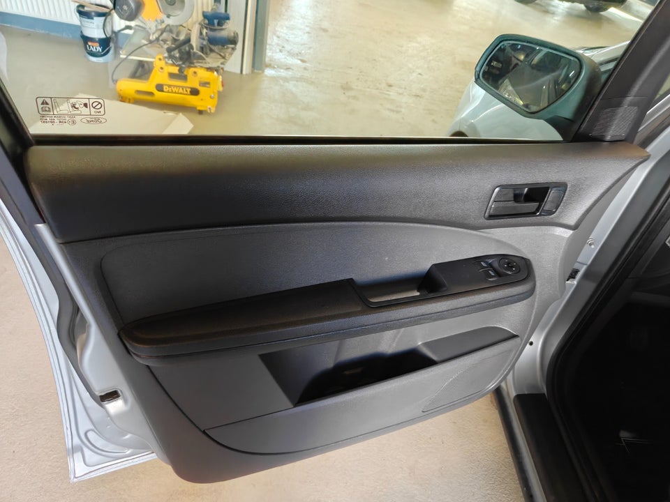 Ford Focus C-MAX 1,6 Trend 5d