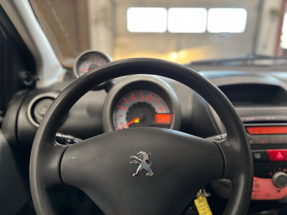 Peugeot 107 1,0 Champion Air 5d