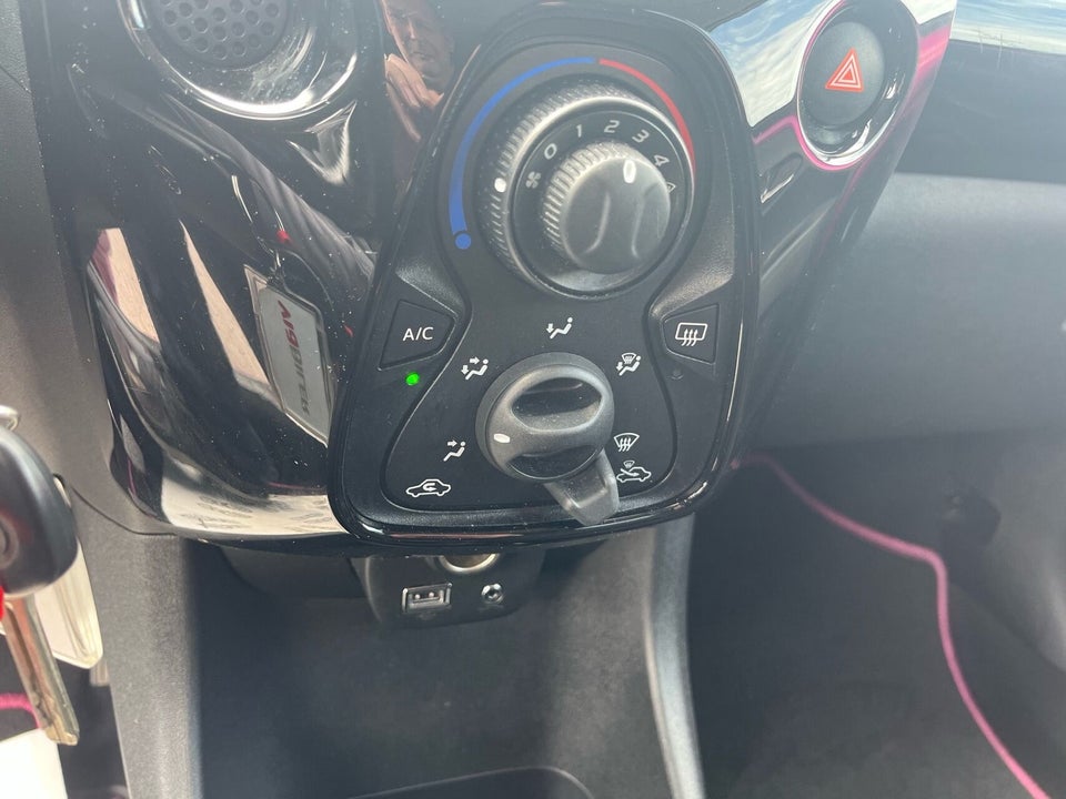 Toyota Aygo 1,0 VVT-i x-cite 5d