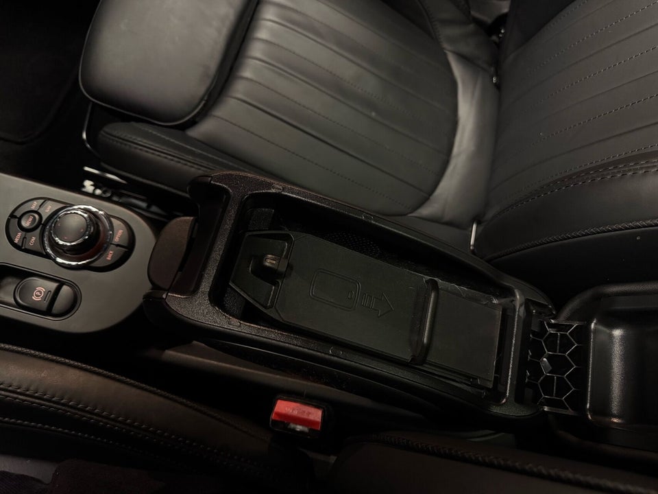 MINI Cooper SE Yours Trim 3d