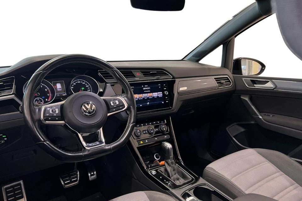 VW Touran 1,5 TSi 150 R-line DSG Van 5d