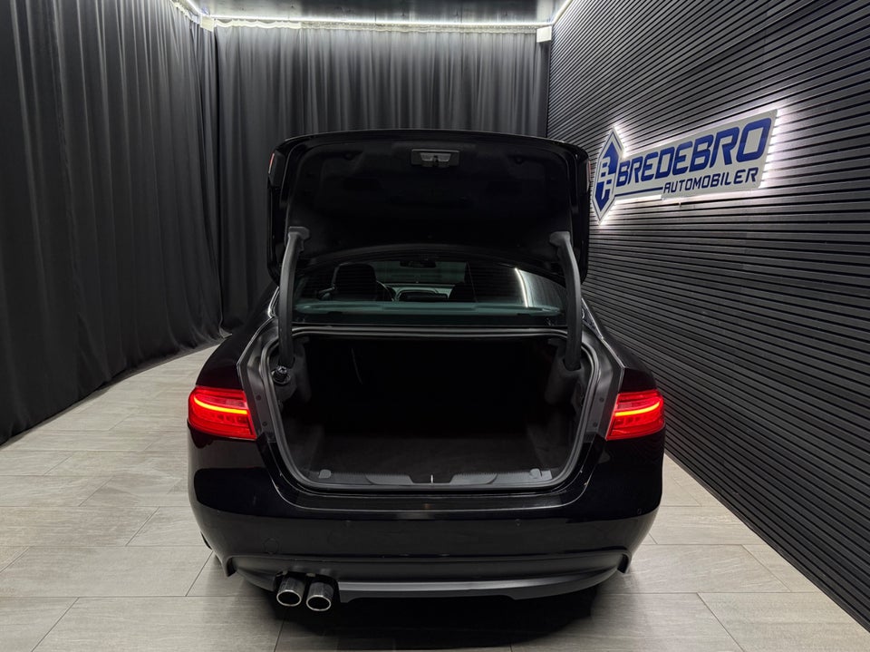 Jaguar XE 2,0 D180 R-Sport aut. 4d