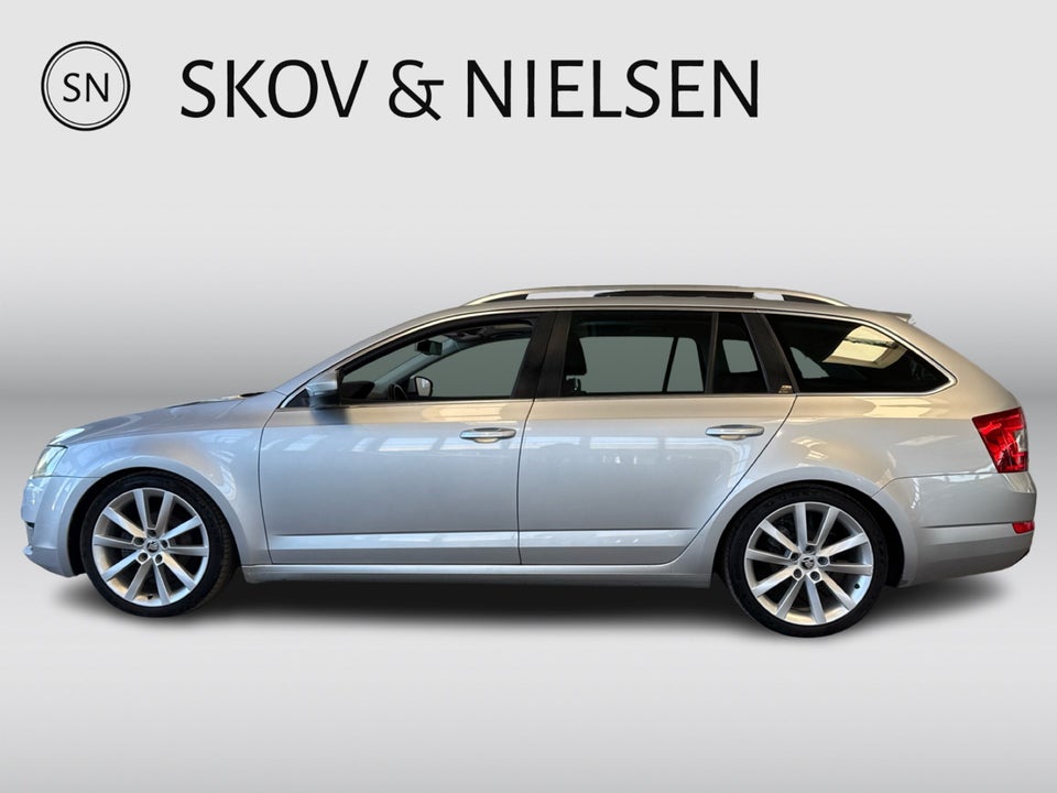 Skoda Octavia 1,6 TDi 110 Style Combi DSG 5d