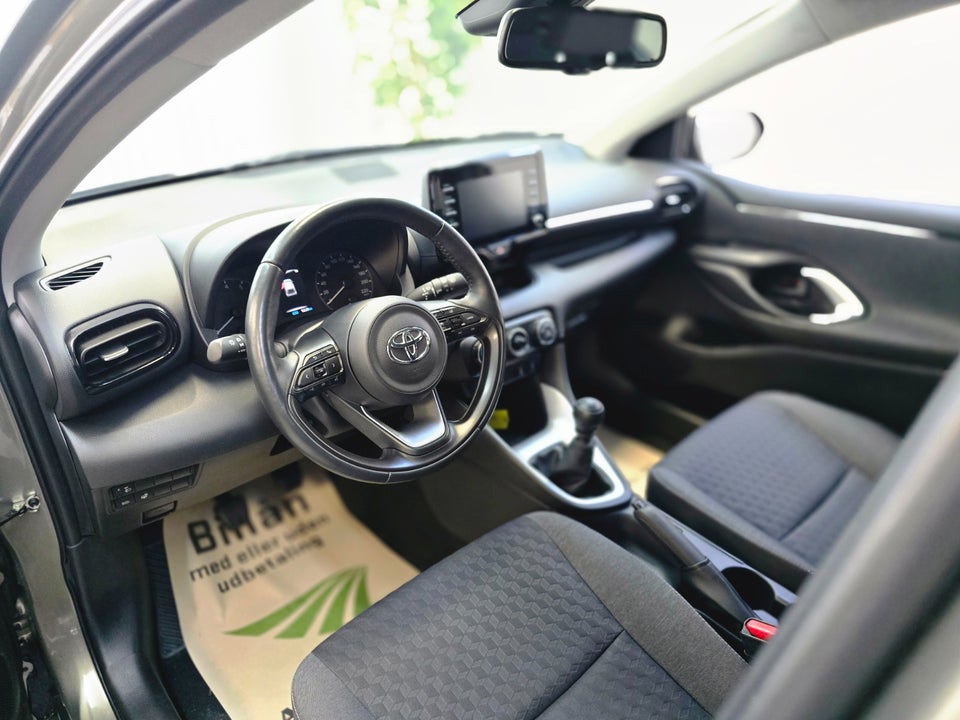 Toyota Yaris 1,5 Active 5d
