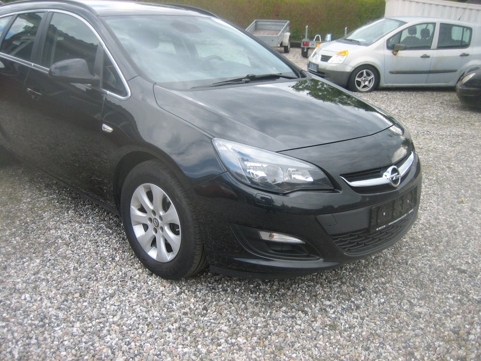 Opel Astra 1,4 T 140 Enjoy Sports Tourer 5d