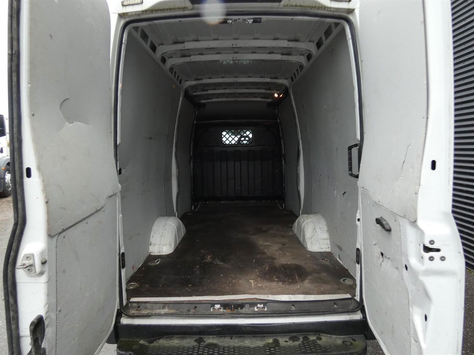 Iveco Daily 2,3 35S16 12m³ Van AG8