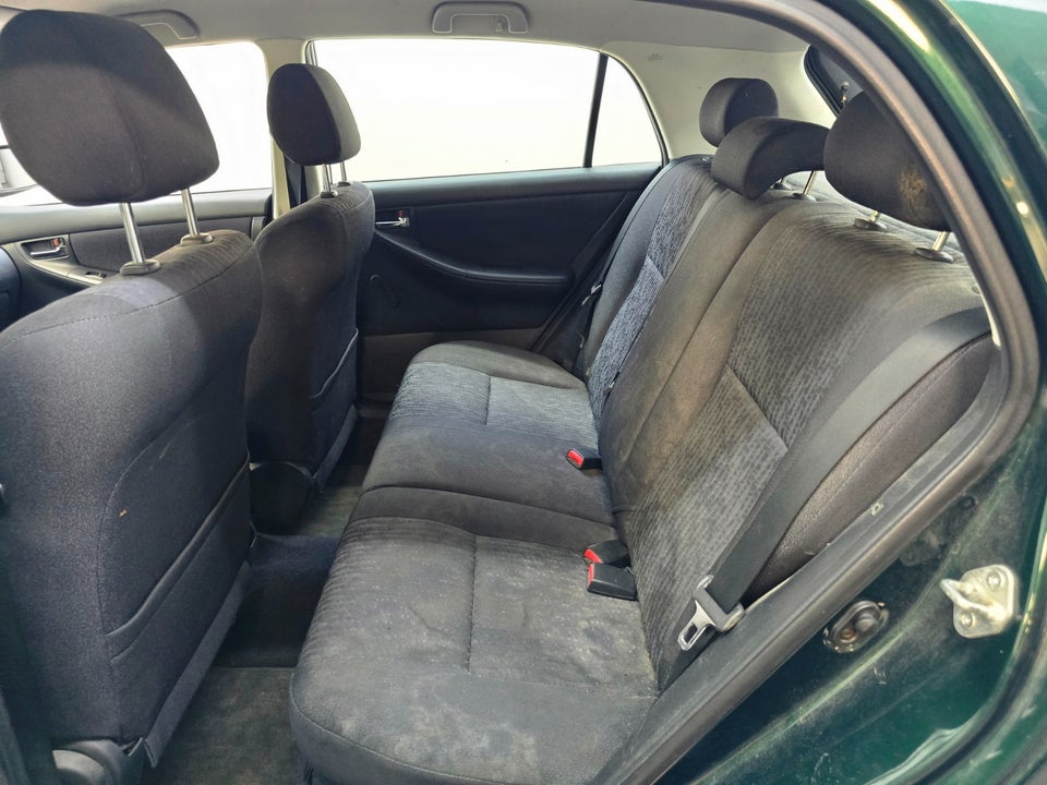 Toyota Corolla 1,6 Terra 5d