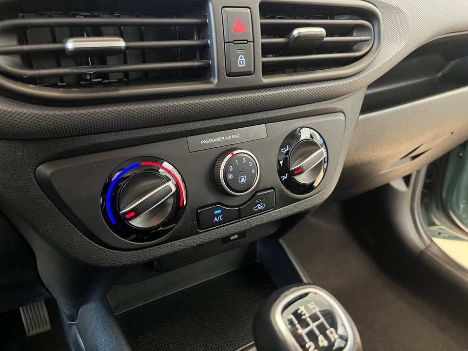 Hyundai i10 1,0 MPi Essential 5d