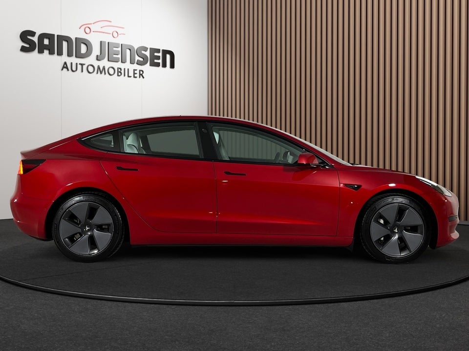 Tesla Model 3 Standard Range+ RWD 4d