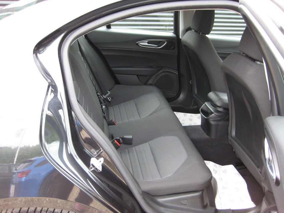 Alfa Romeo Giulia 2,2 JTD 150 4d