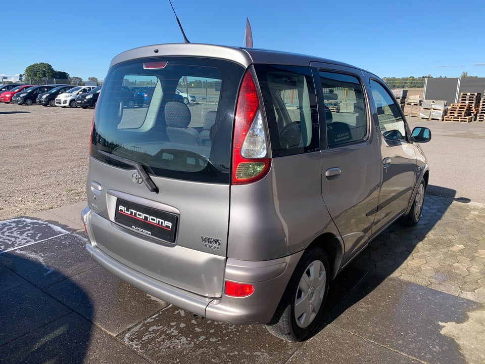 Toyota Yaris Verso 1,5 Sol 5d