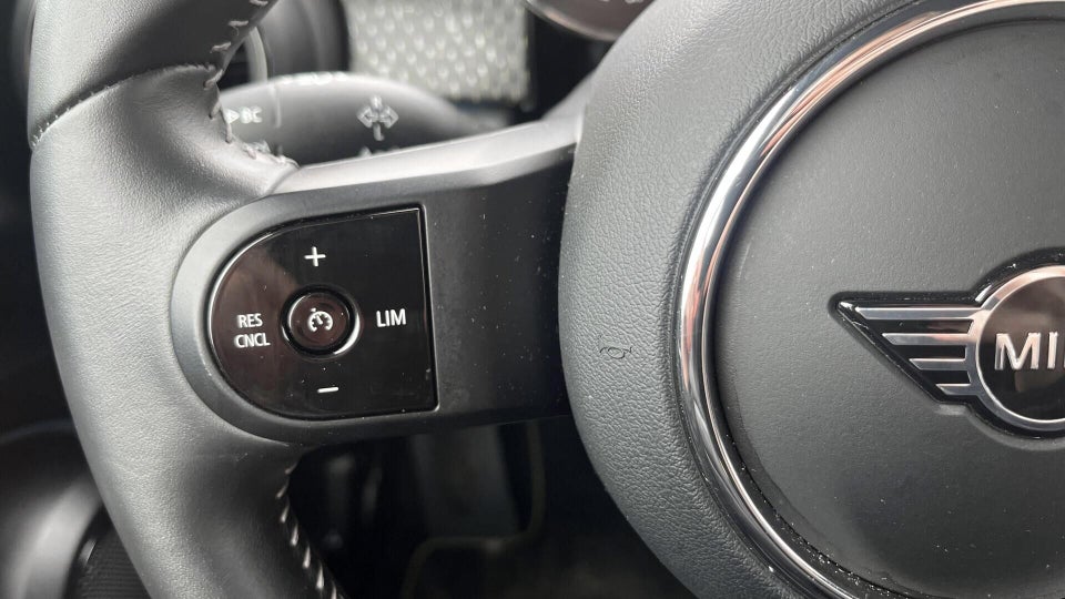 MINI Cooper SE Classic Trim 3d