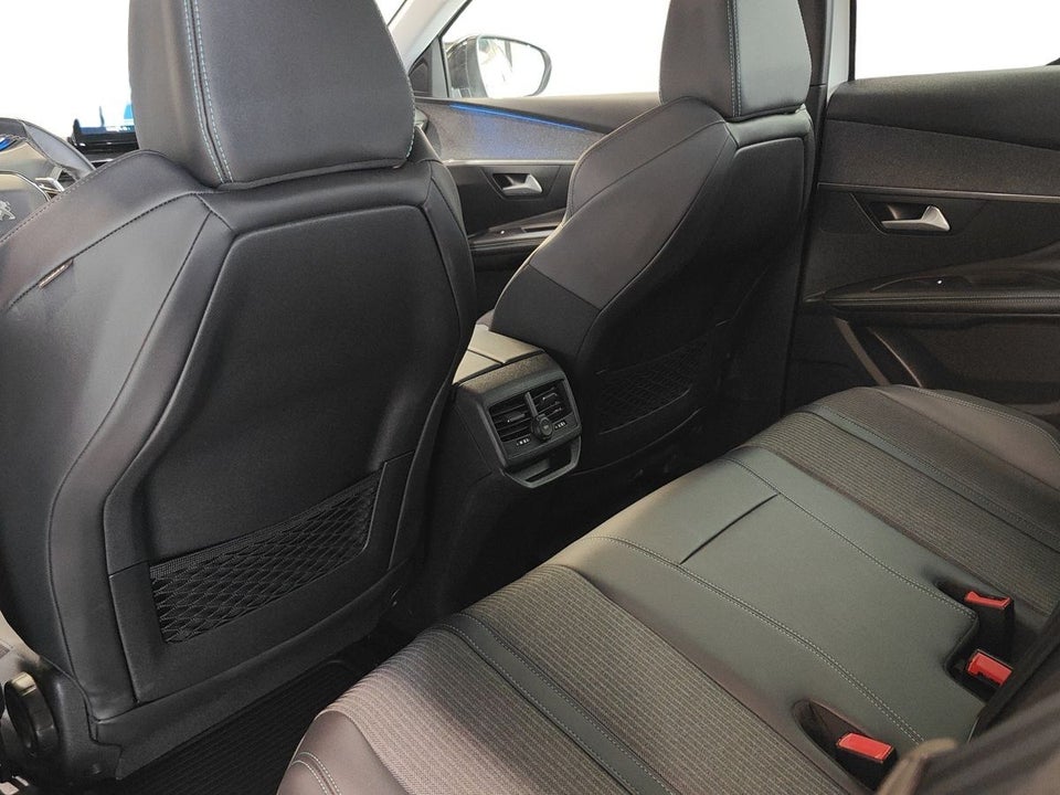 Peugeot 3008 1,6 Hybrid Selection Sport EAT8 5d