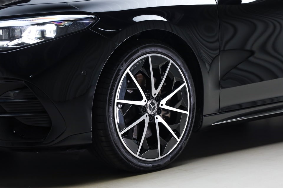 Mercedes CLA250+ electric AMG Premium Plus 4d