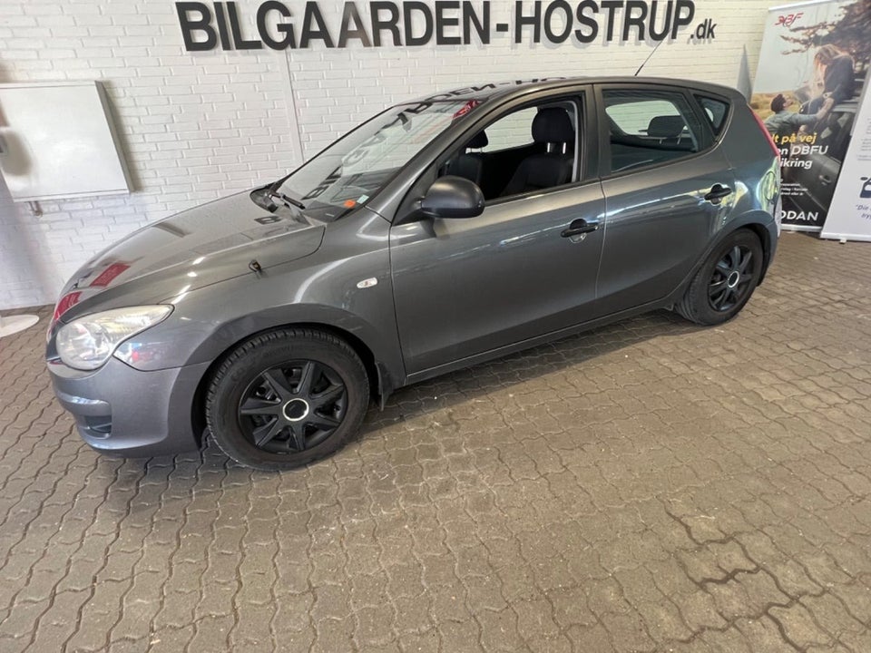 Hyundai i30 1,6 CRDi 90 Classic CW 5d