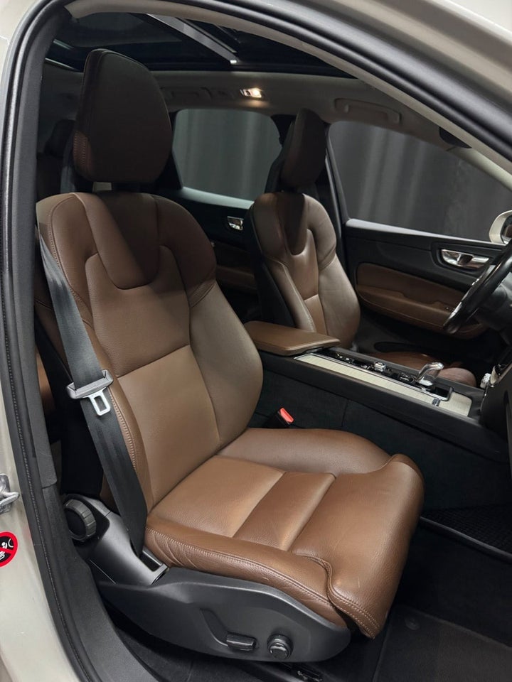 Volvo XC60 2,0 T8 407 Inscription aut. AWD 5d