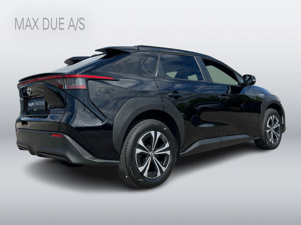 Toyota bZ4X Active 5d