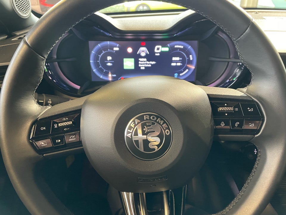 Alfa Romeo Junior Elettrica Speciale 5d