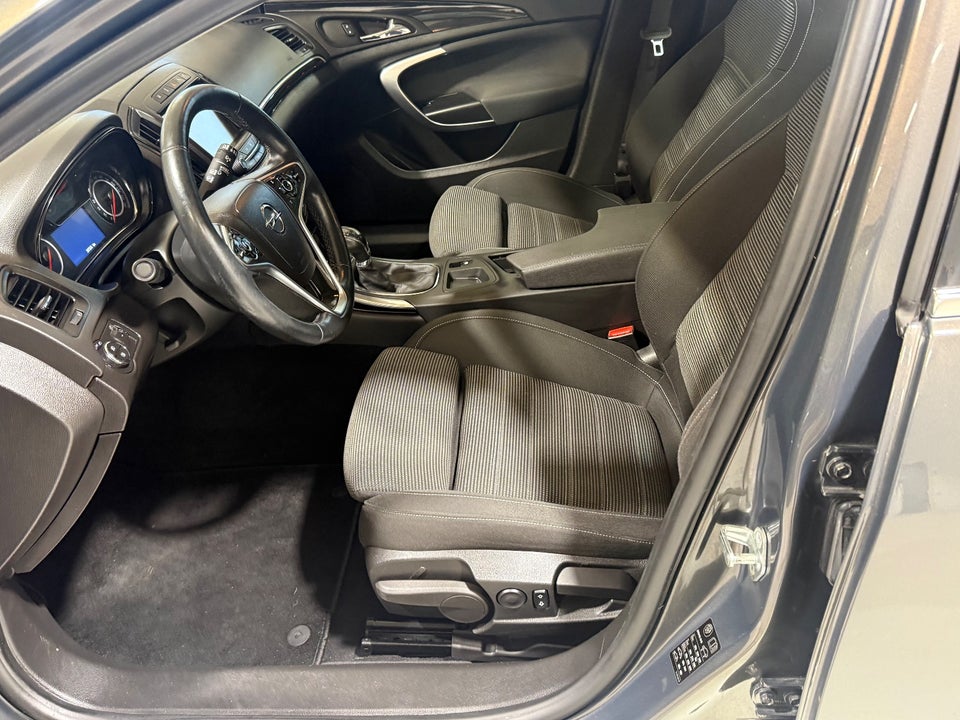 Opel Insignia 1,6 CDTi 136 Cosmo Sports Tourer 5d
