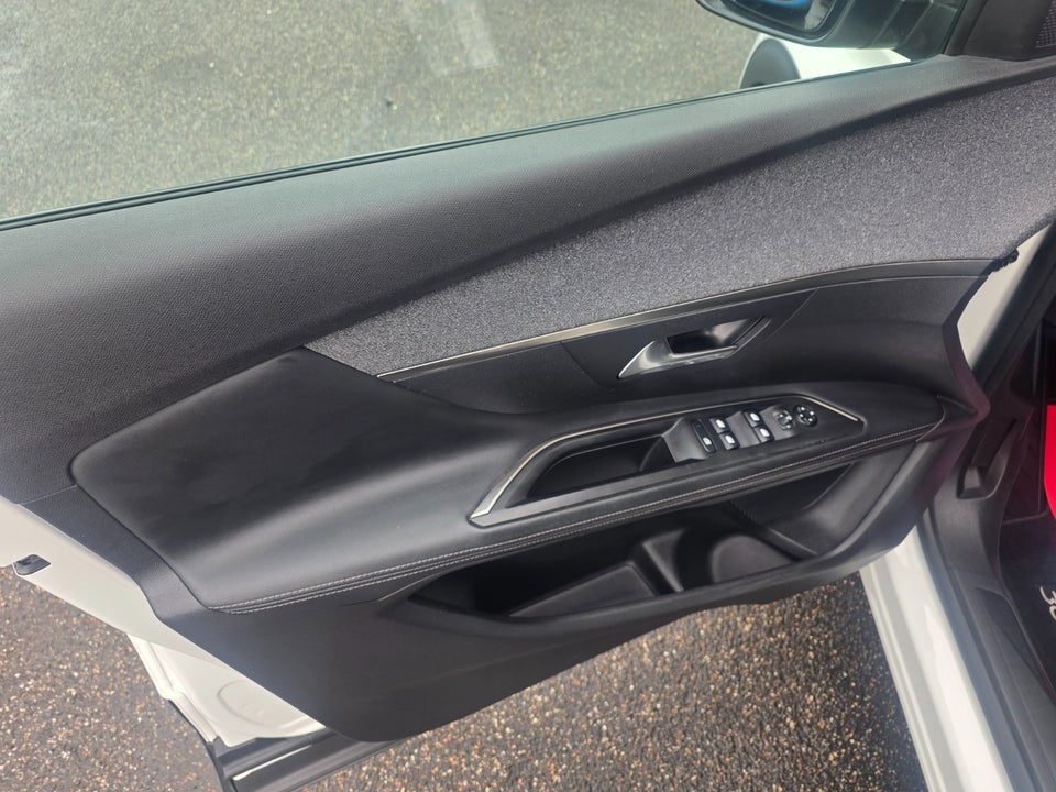 Peugeot 3008 1,5 BlueHDi 130 Allure EAT8 5d
