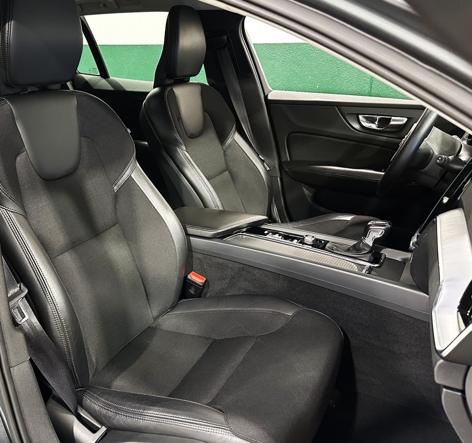 Volvo V60 2,0 D4 190 Momentum aut. 5d