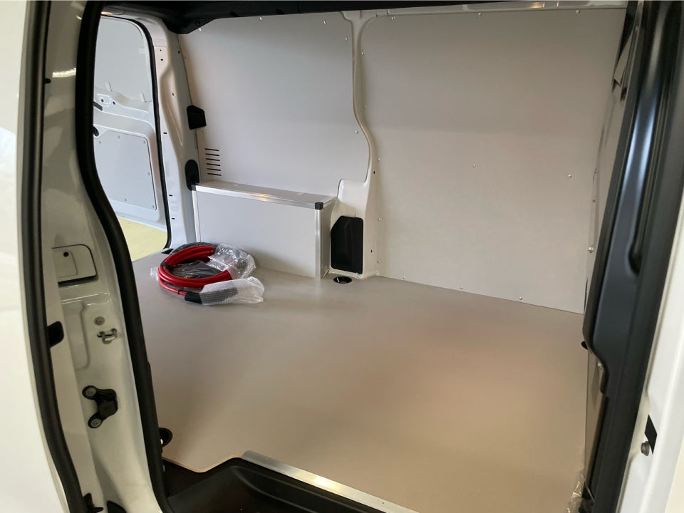 Peugeot e-Expert 75 L2 Premium Van