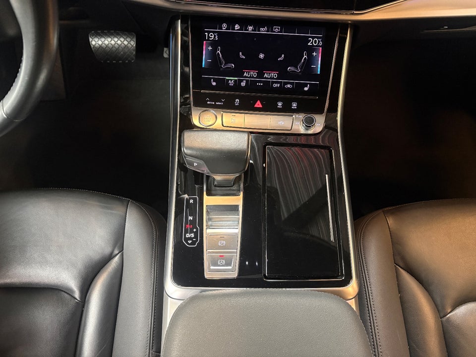 Audi Q8 50 TDi S-line quattro Tiptr. 5d