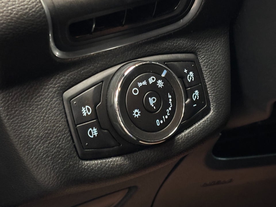 Ford B-MAX 1,0 SCTi 125 Titanium 5d