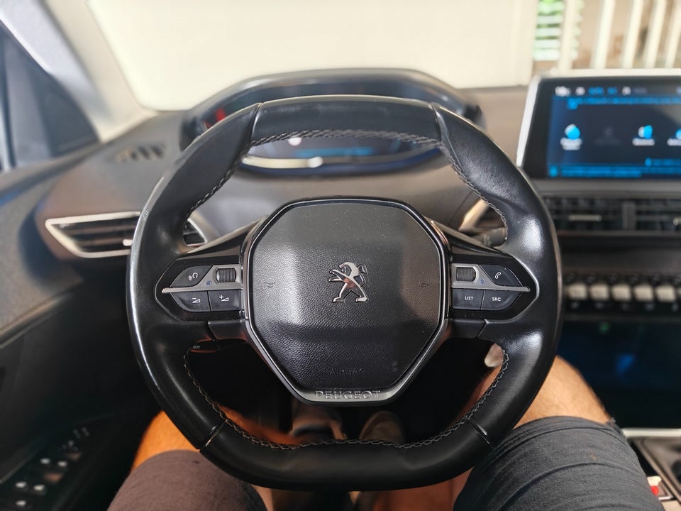 Peugeot 5008 1,2 PureTech 130 Active 7prs 5d